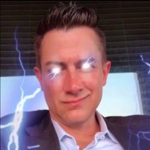 Meet your Posher, Levi